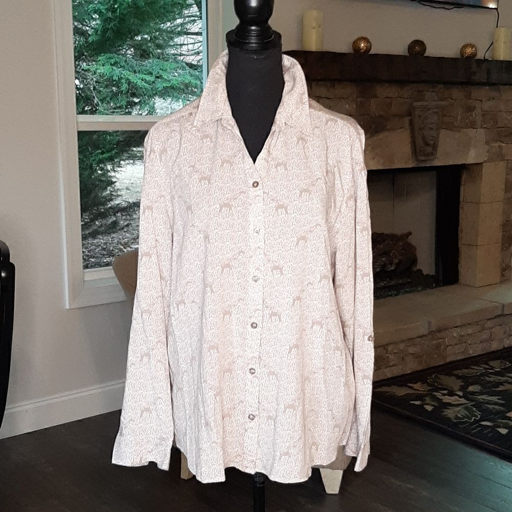 Chicos 2 Tan and White Camel Print Flowy Button Down Shirt
